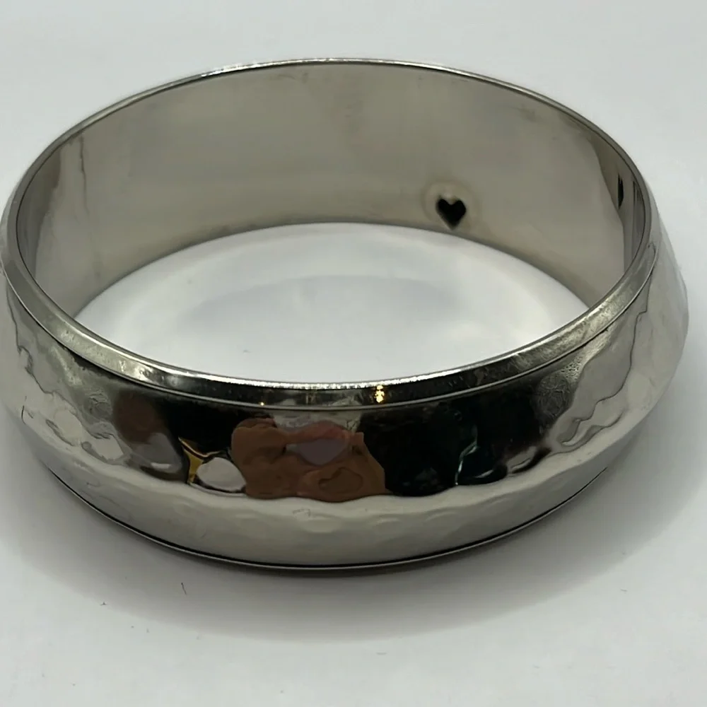 Silver Tone Hammered Design Classic Metal Bangle 2 1/2”